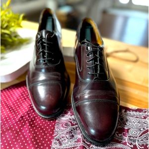 Ecco Cap Toe shoes